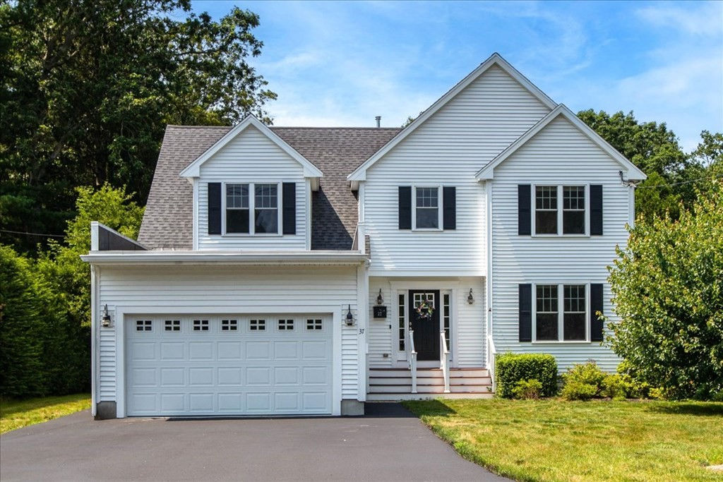 37 Granite St, Foxboro, MA 02035