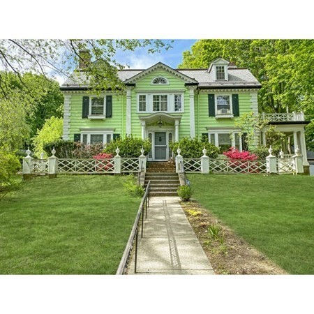 114 Clinton Rd, Brookline, MA 02446