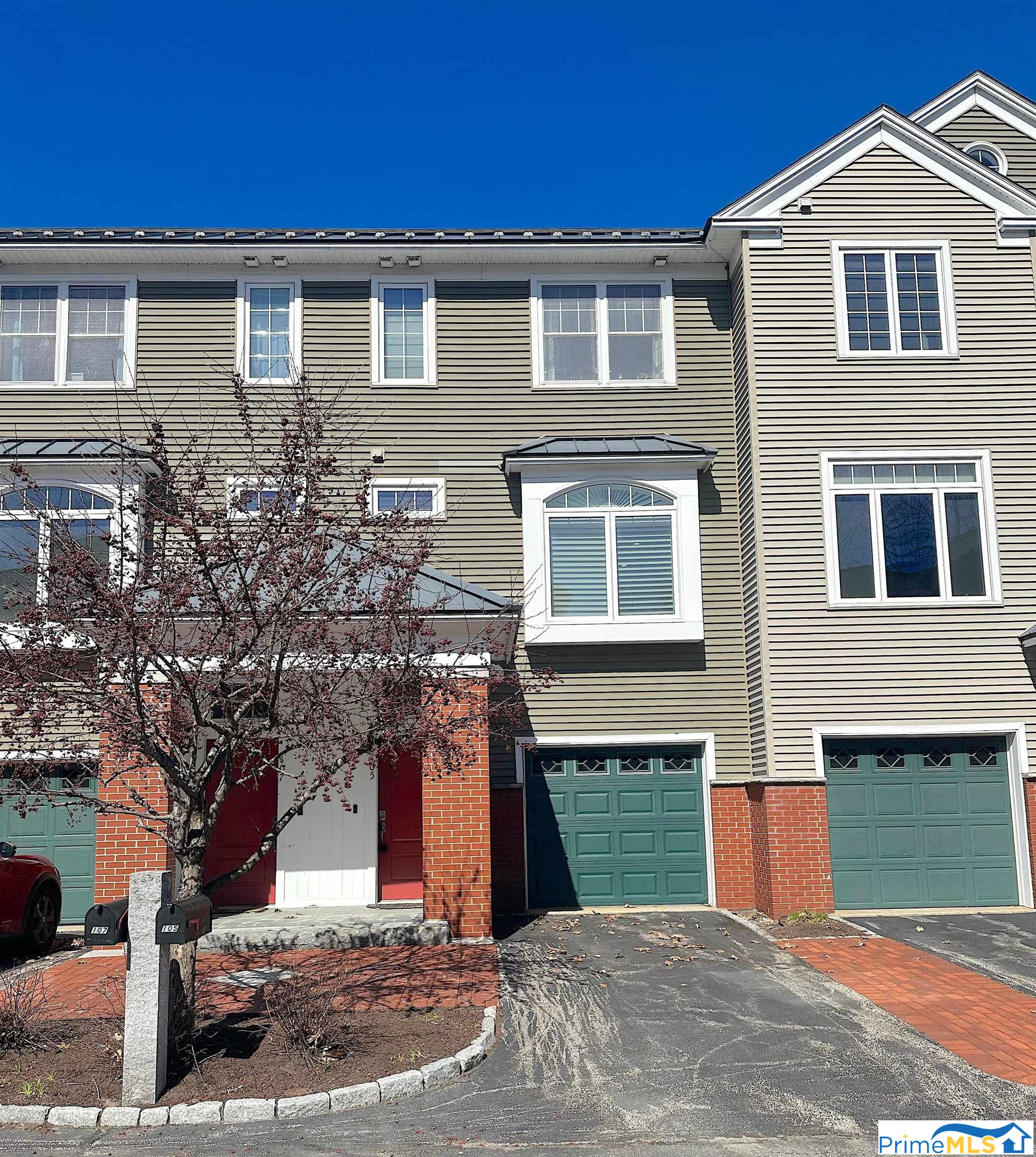 105 Riverwalk Way 3d, Manchester, NH 03101