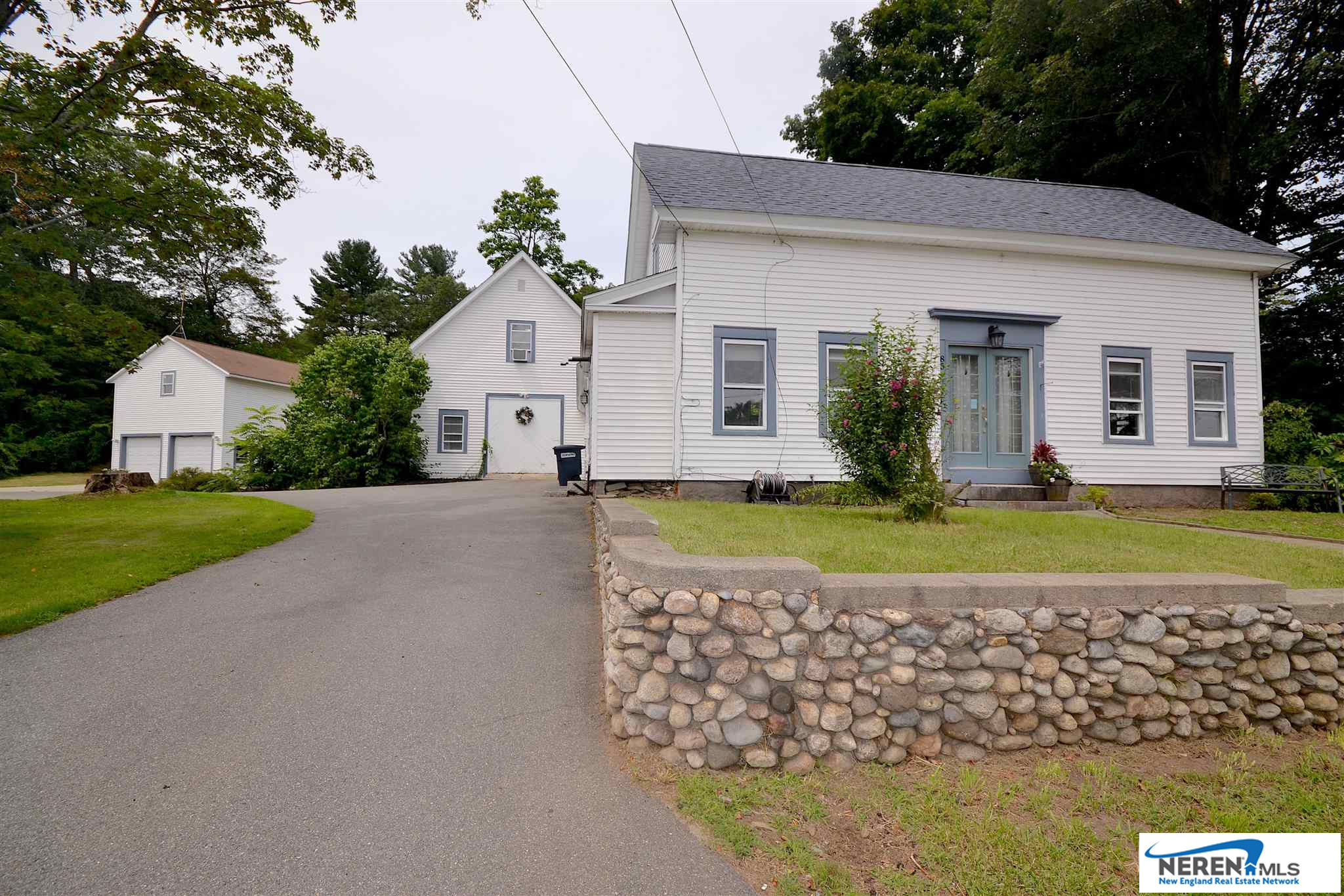 85 W Broadway Street, Derry, NH 03038