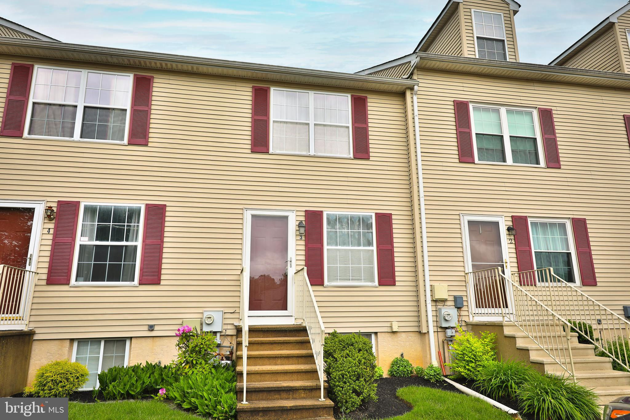 3 Carriage Knoll Court, Langhorne, PA 19047 is now new to the market!