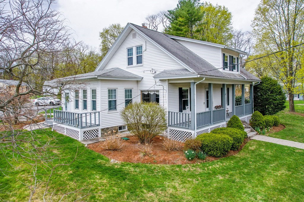 103 Whipple Rd, Tewksbury, MA 01876