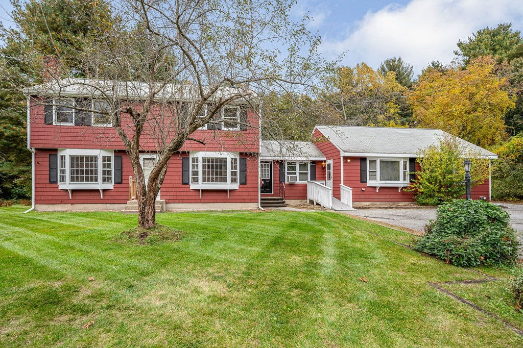 31 Ronald Dr, Tewksbury, MA 01876