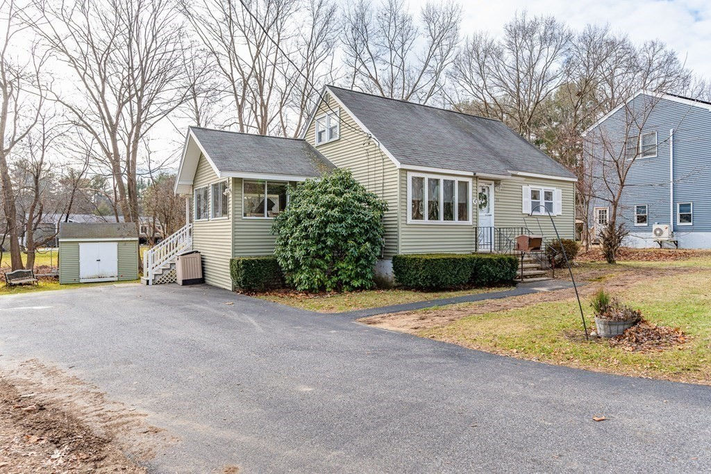 21 Anthony Rd, Tewksbury, MA 01876