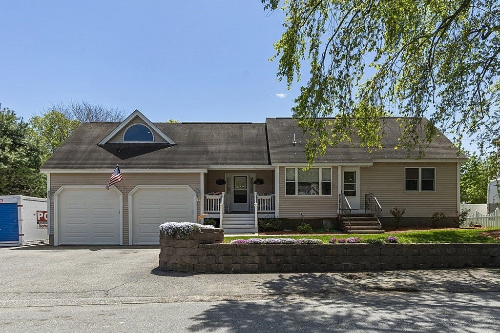 40 Anthony Rd, Tewksbury, MA 01876