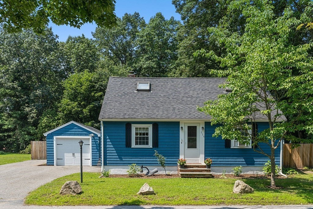 119 Helvetia St, Tewksbury, MA 01876