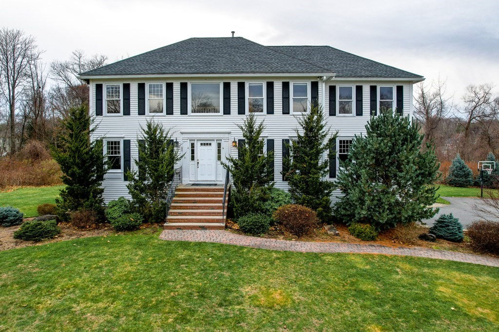 42 Joseph Dr, Tewksbury, MA 01876