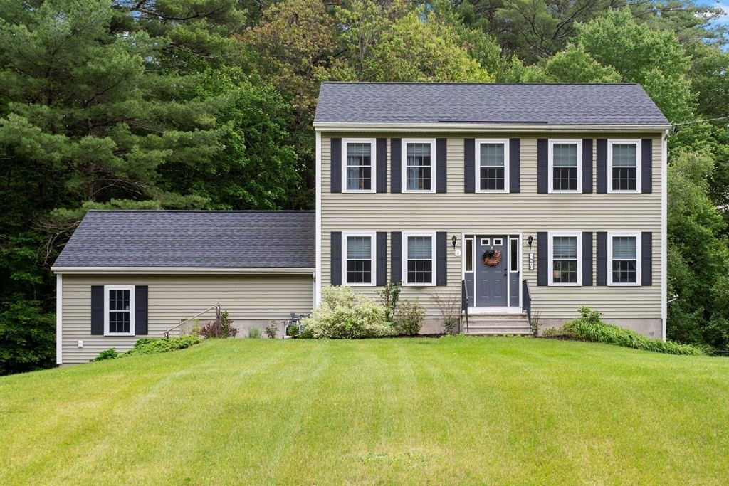 87-b Brookline Street, Townsend, MA 01469