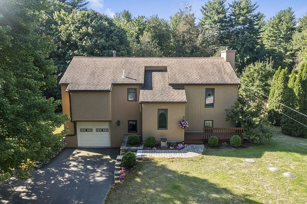 3 Libra Ln, Townsend, MA 01469