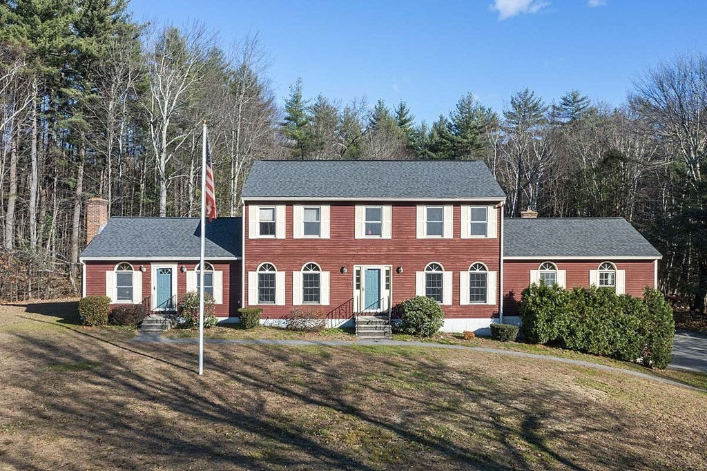 169 Wallace Hill Rd, Townsend, MA 01469