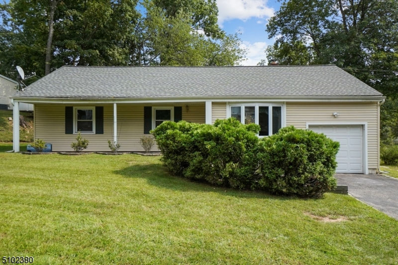 6 Redwood Rd, Livingston twp., NJ 07039