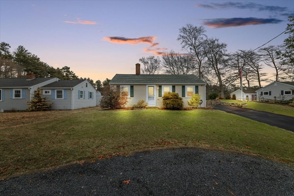 162 Furnace Ln, Pembroke, MA 02359