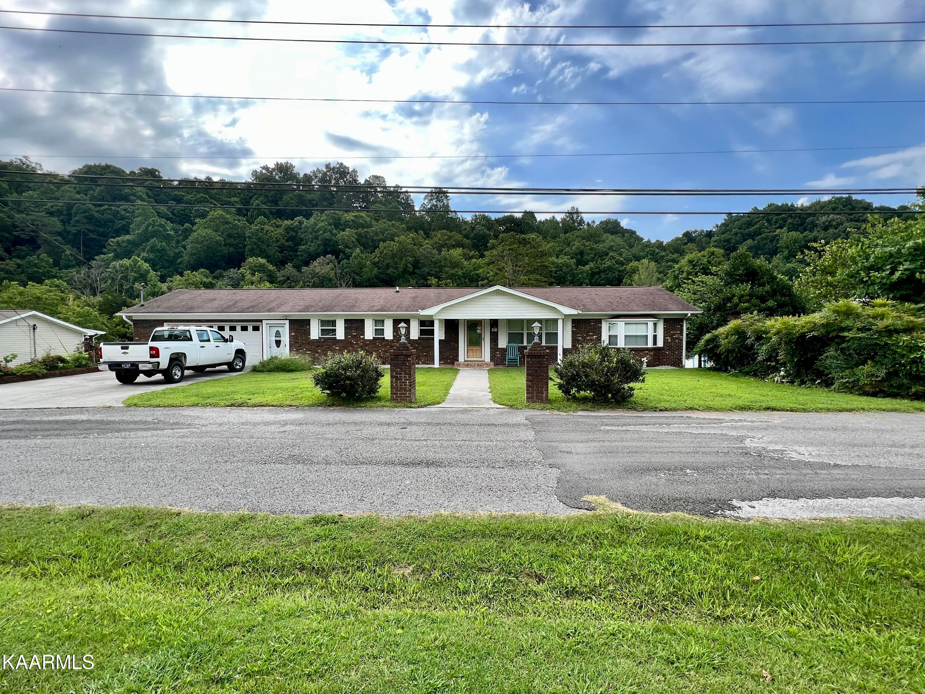 310 Karen Lane, Maynardville, TN 37807