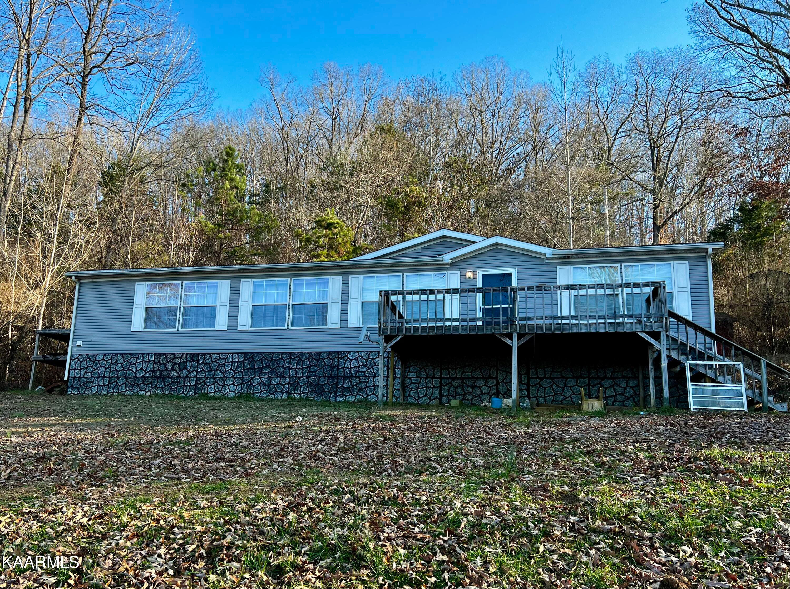 793 Straight Branch Rd, Speedwell, TN 37870