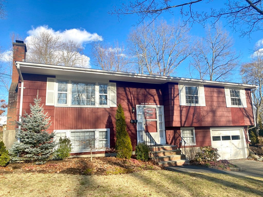 23 Harrow Rd, Norwood, MA 02062