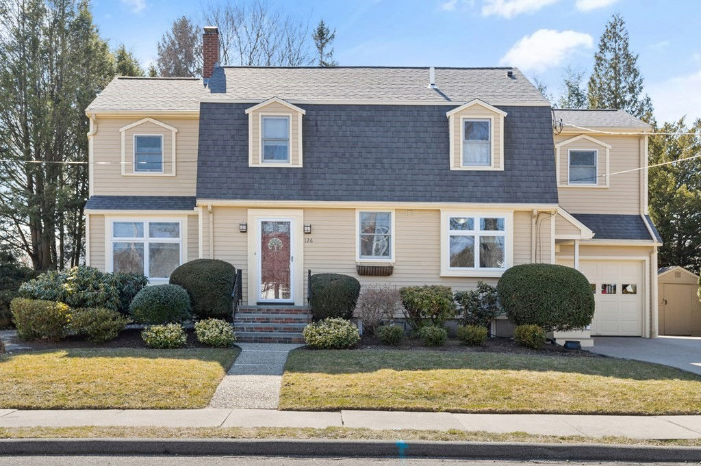 126 Day St, Norwood, MA 02062