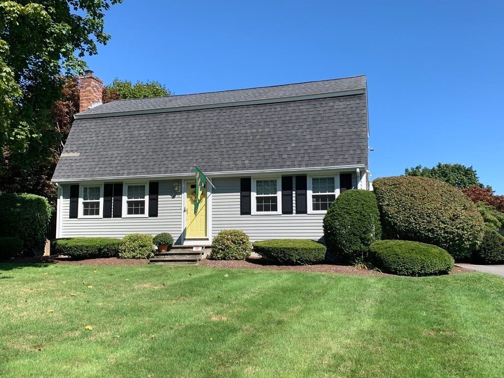 11 Orchard Dr, Walpole, MA 02032