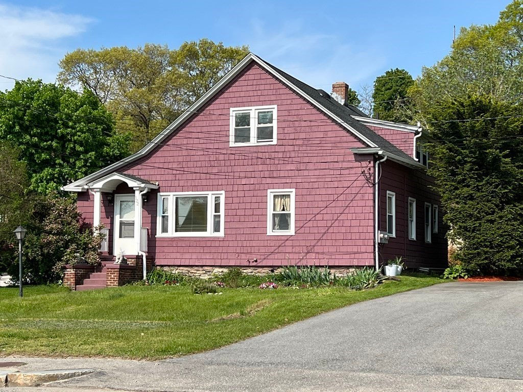 522 Lake Ave, Worcester, MA 01604