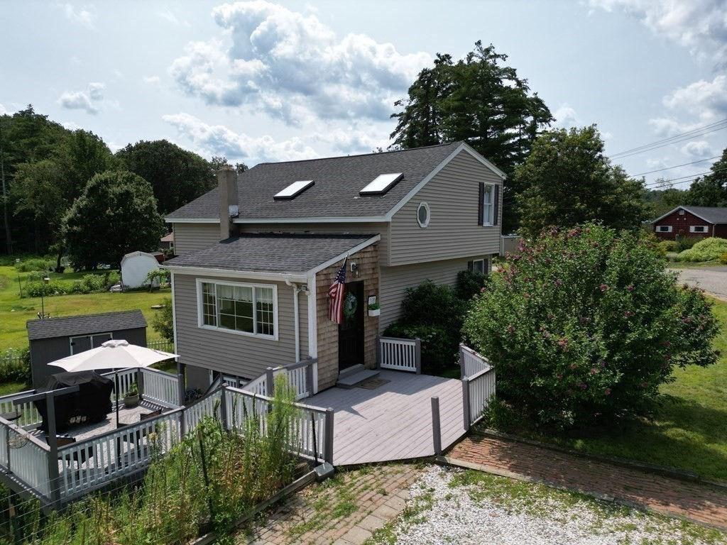 108 Cubles Dr, Brimfield, MA 01010