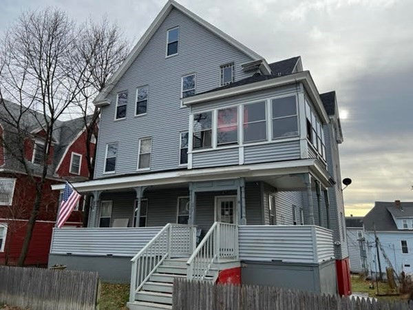 21 Duxbury Rd, Worcester, MA 01605