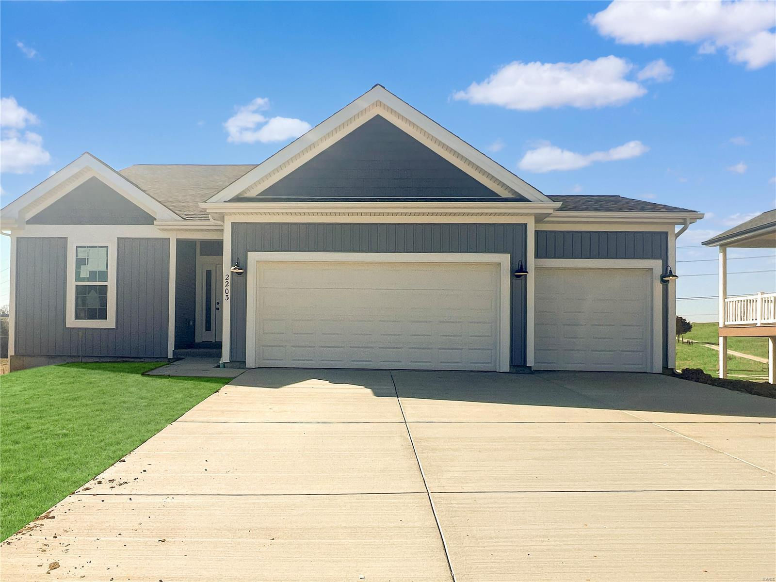 2203 Youngfield Circle 35, Washington, MO 63090