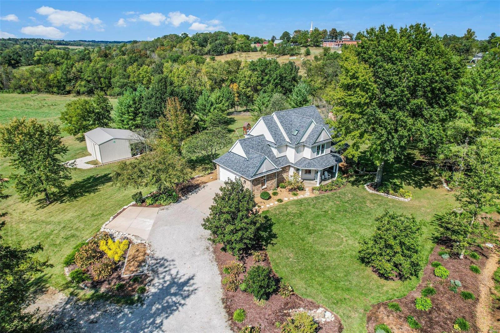 4400 Ridgefield Drive, Villa Ridge, MO 63089