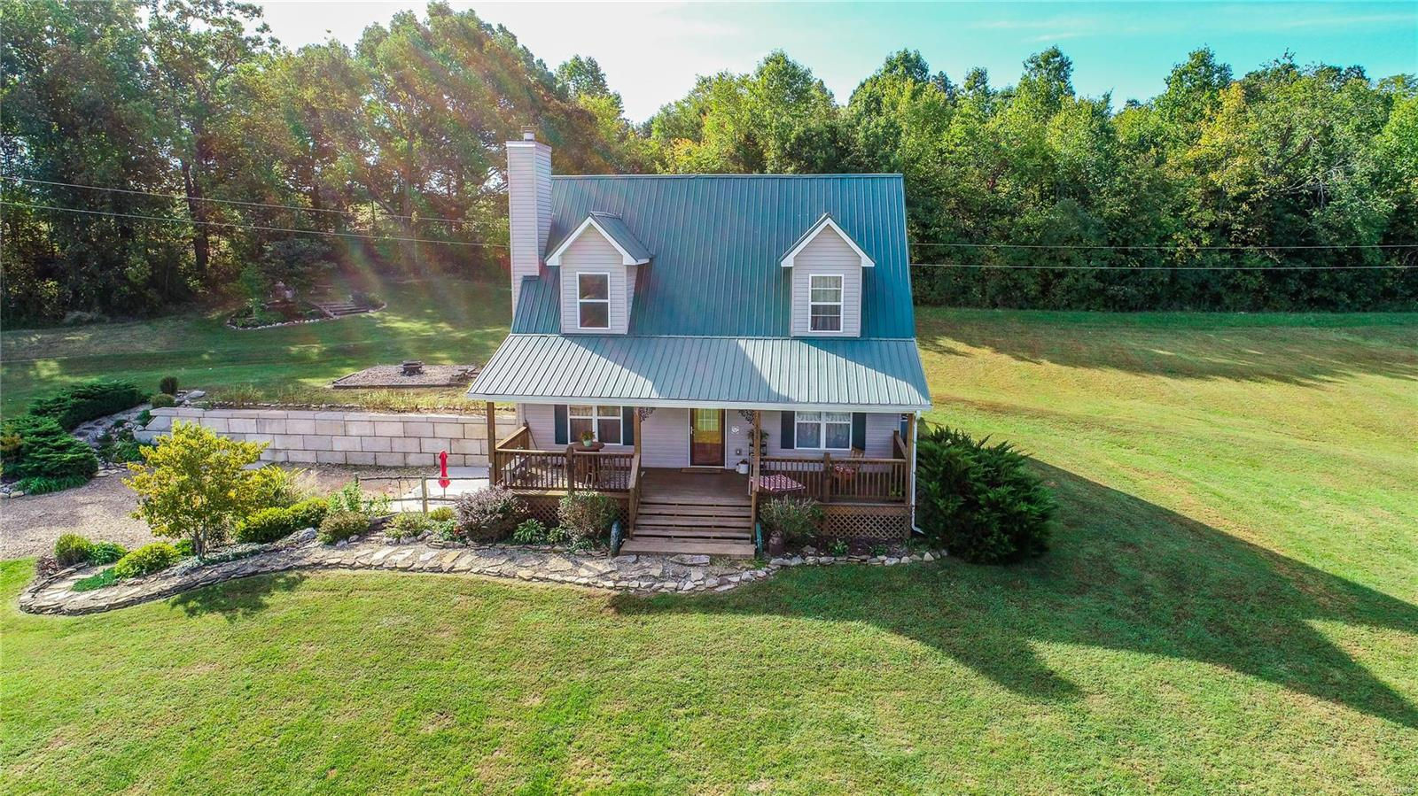 884 Birch Creek Farm Loop, Leslie, MO 63056