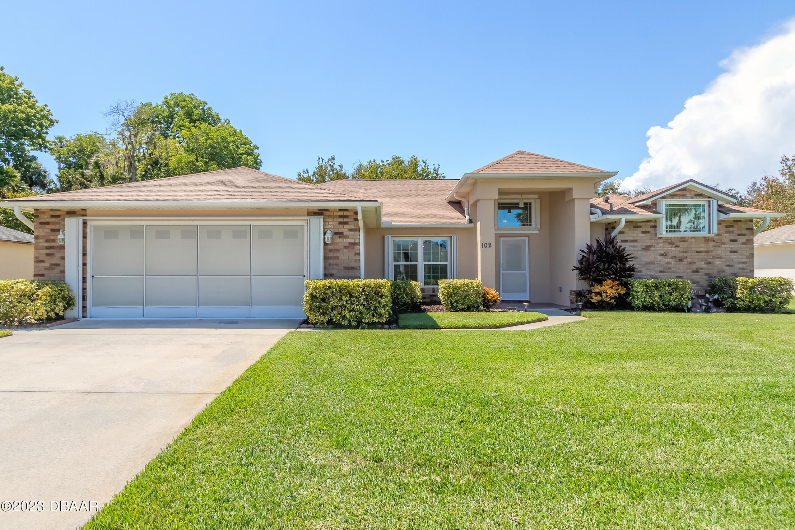 102 Old Sunbeam Drive, South Daytona, FL 32119