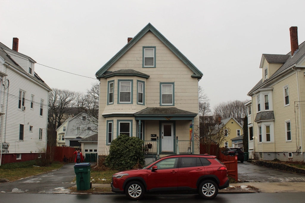 548 Eastern Ave 1, Lynn, MA 01902