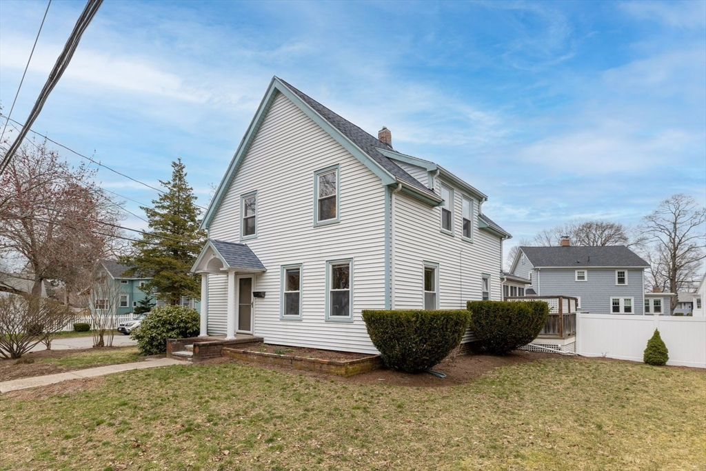 119 Bancroft Ave, Reading, MA 01867