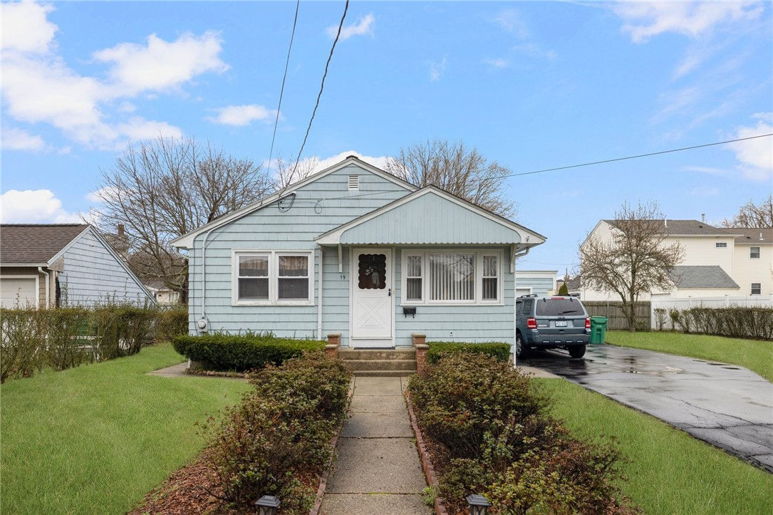 19 Thomas Street, Warwick, RI 02886