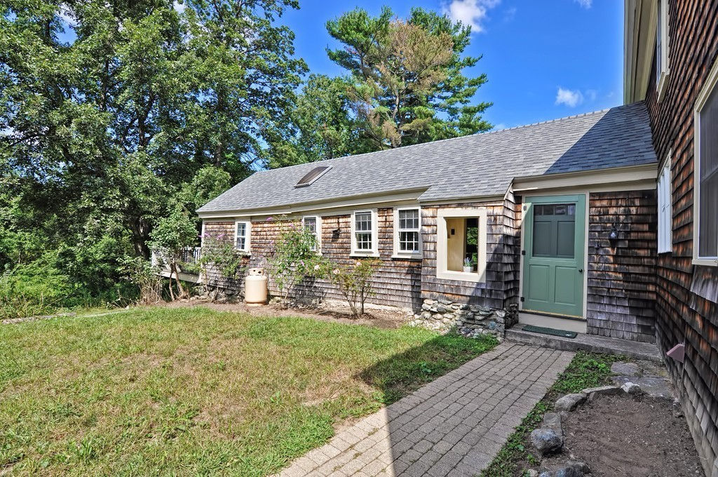 83 Lovering Street B, Medway, MA 02053