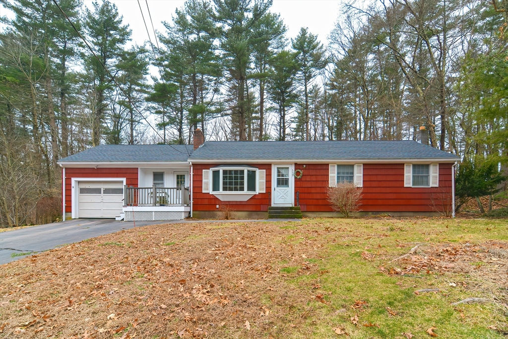 135 Harvard Ln, Wrentham, MA 02093