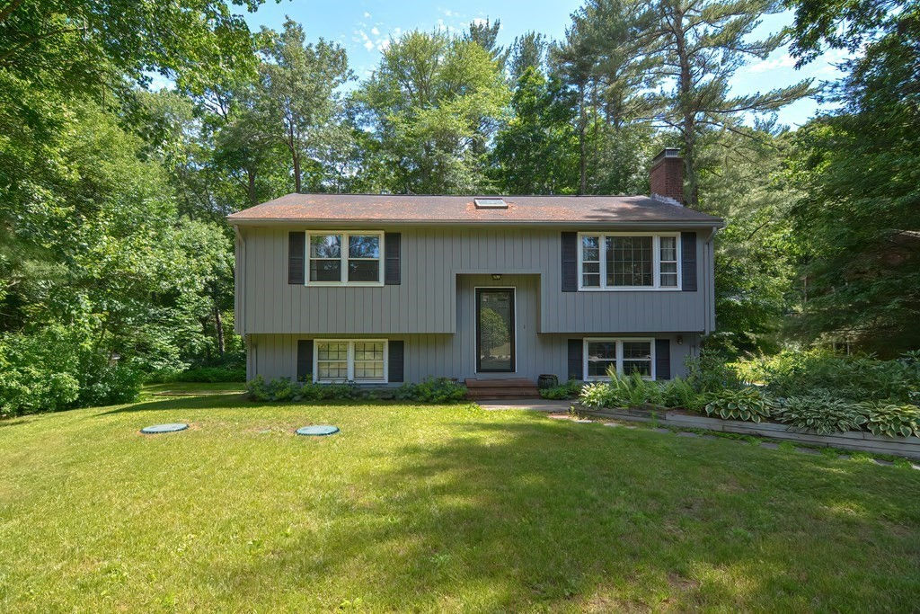 82 Augsburg Drive, Attleboro, MA 02703