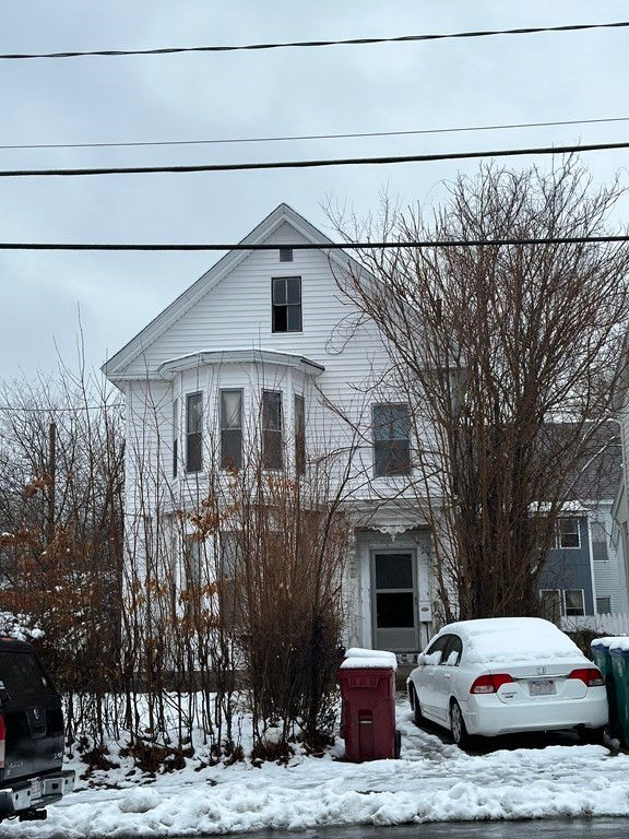 56 Fourth Ave, Lowell, MA 01854