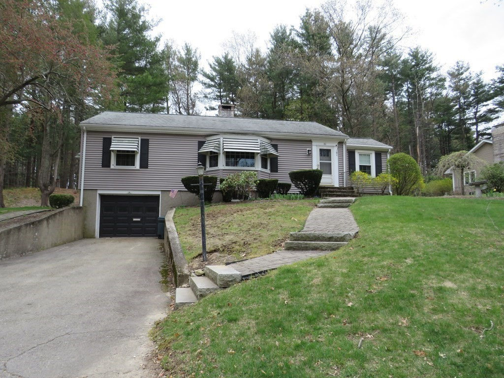 31 Pilgrim Way, Walpole, MA 02032