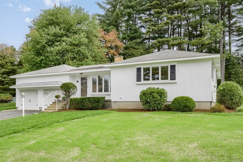 16 Vincent Rd, Grafton, MA 01536