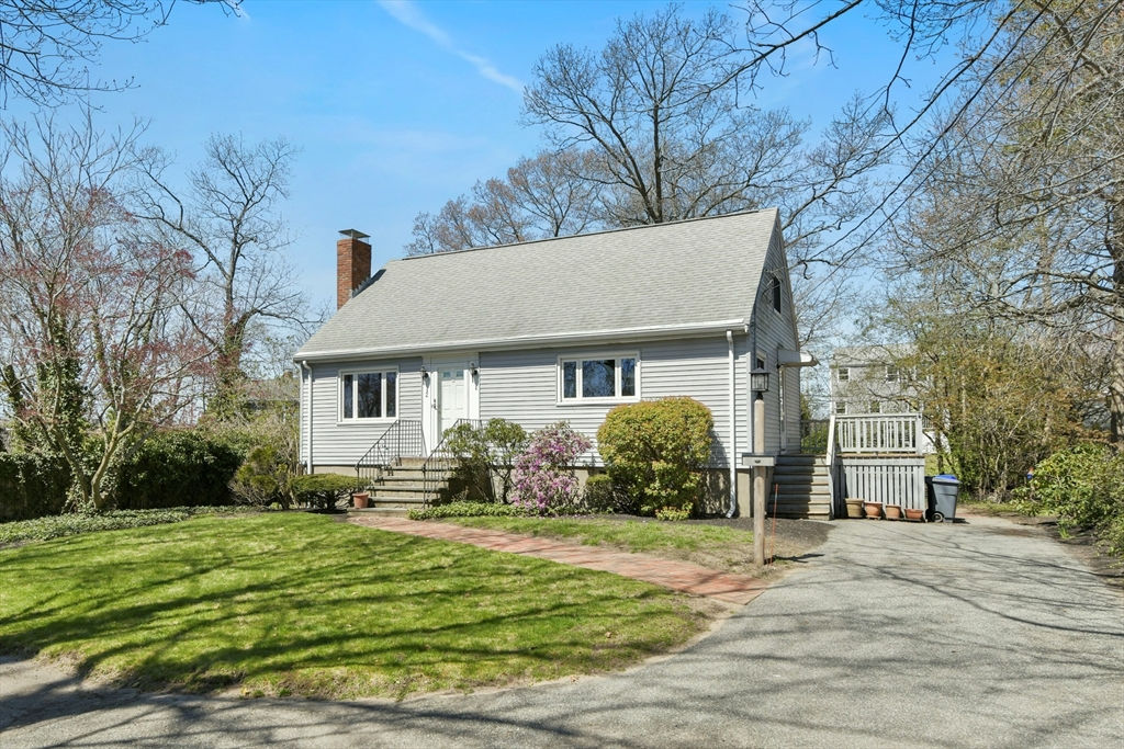 2 Eastwood CT, Boston, MA 02132