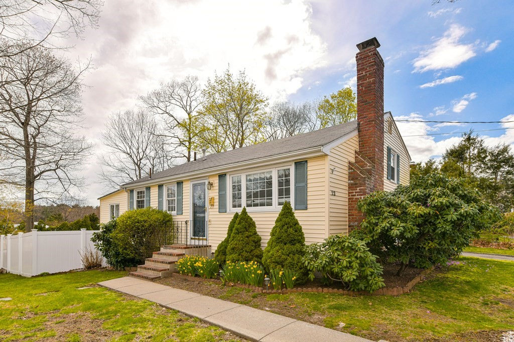 22 Fresno Rd, Dedham, MA 02026