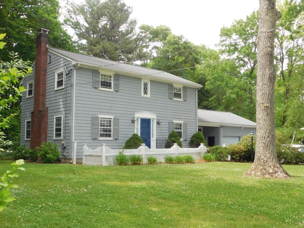 55 Old Post Rd, Walpole, MA 02032