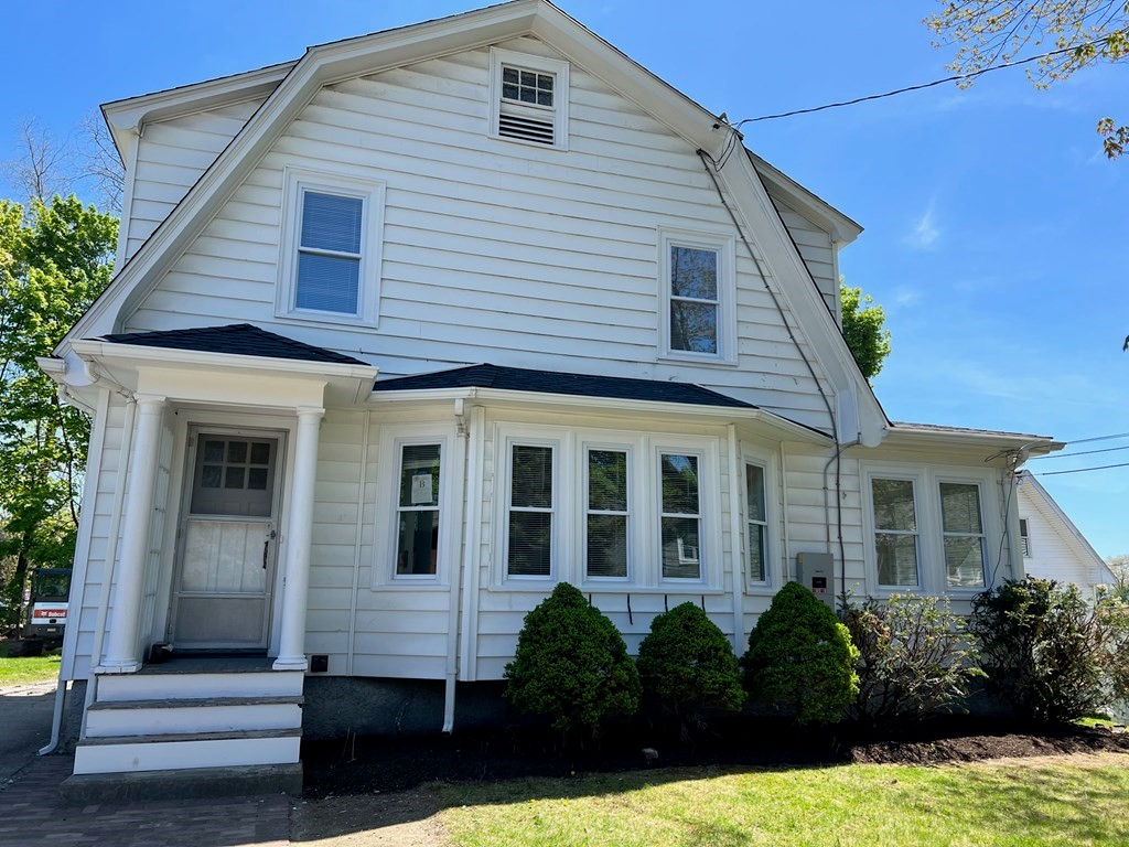 47 Richwood St, Framingham, MA 01701