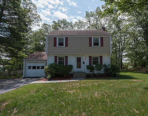 74 Hartford St, Natick, MA 01760