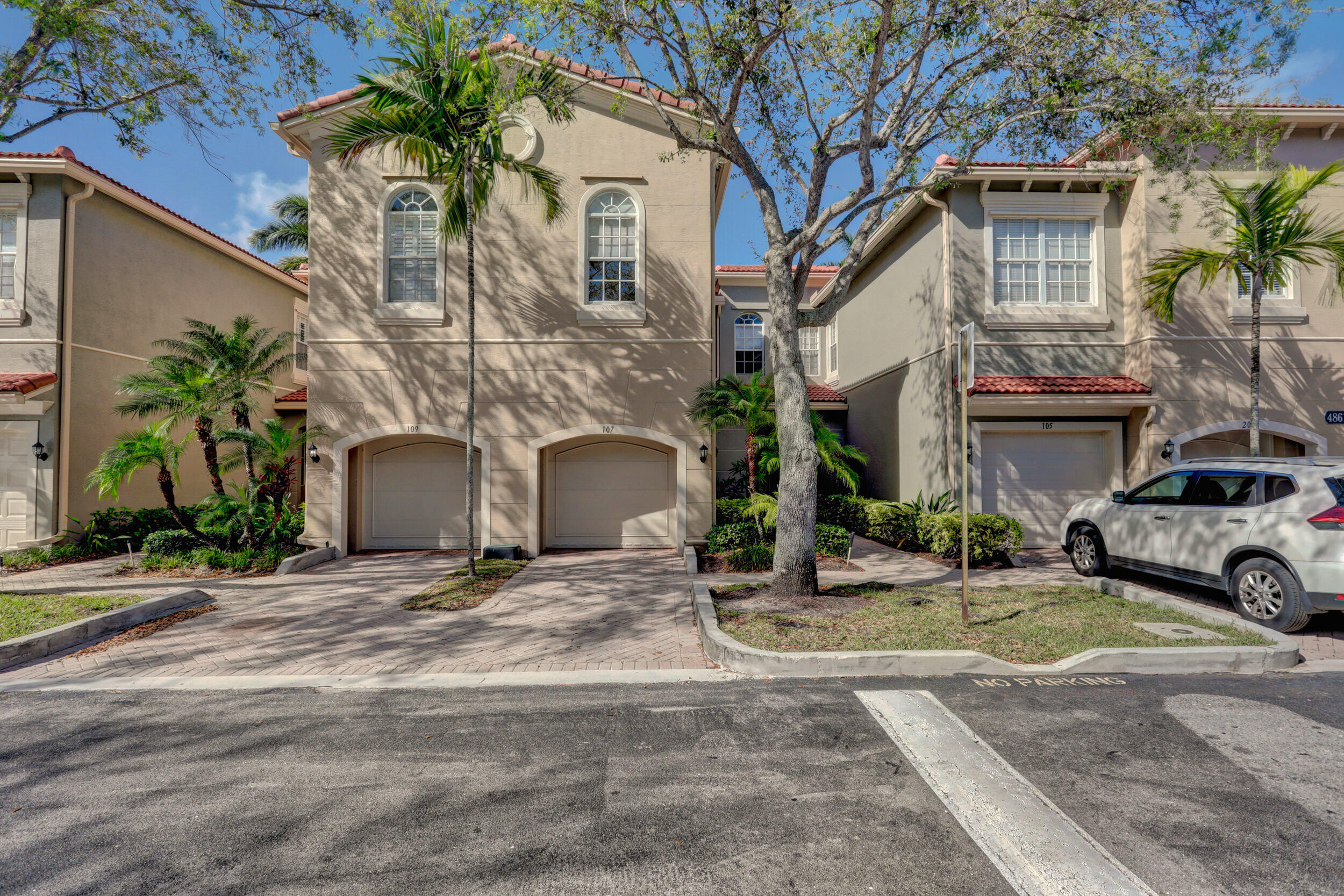 4861 Bonsai Circle 107, Palm Beach Gardens, FL 33418