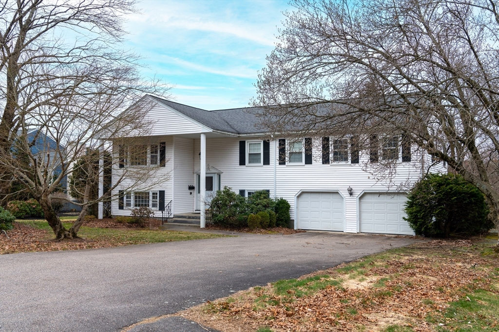 7 Vaillencourt Drive, Framingham, MA 01701