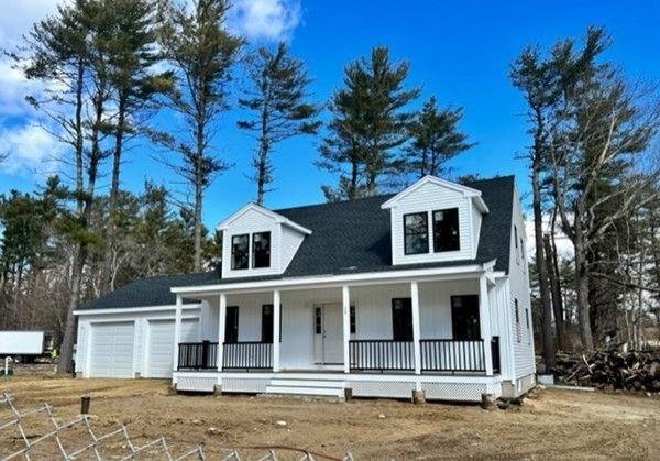 26 Spruce Street, Lakeville, MA 02347