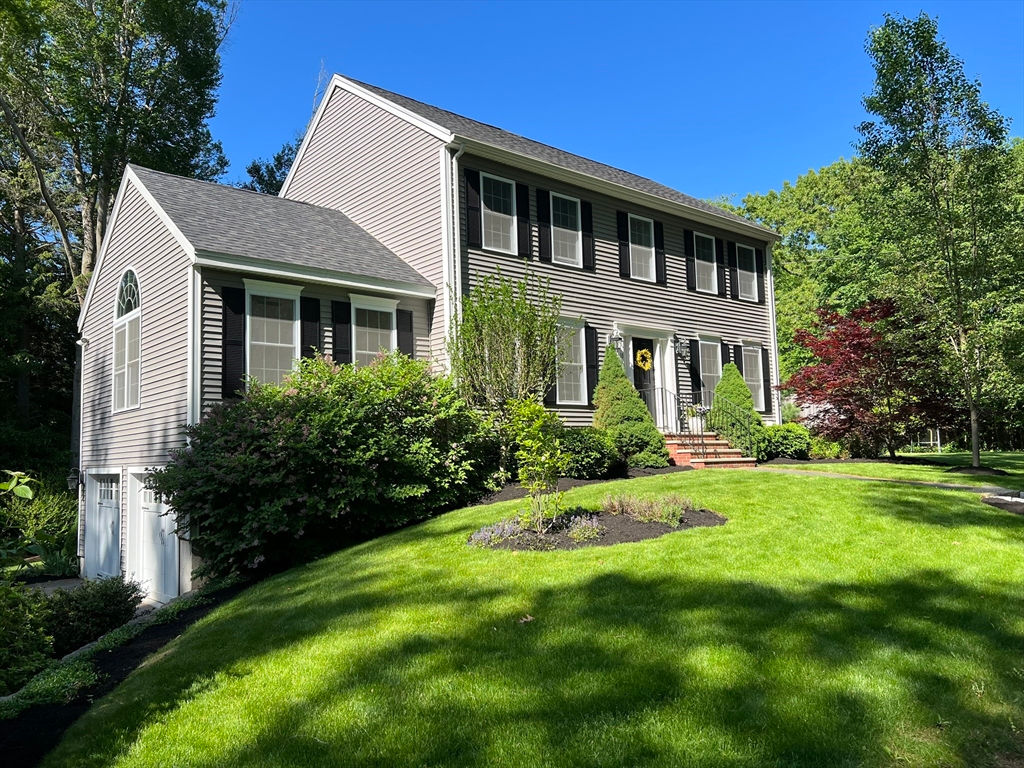 13 Woodside Ln, Wenham, MA 01984