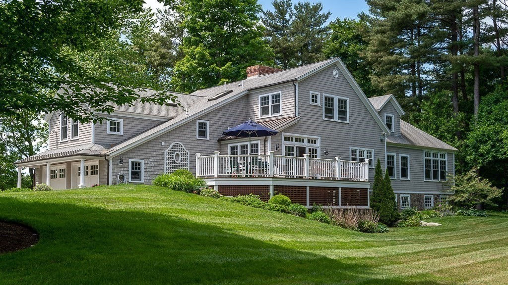 54 Woodland Mead, Hamilton, MA 01982