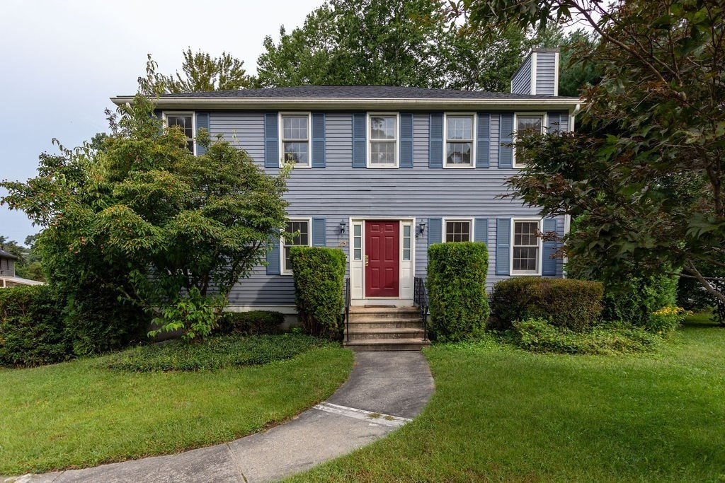 23 Latura St, Shrewsbury, MA 01545