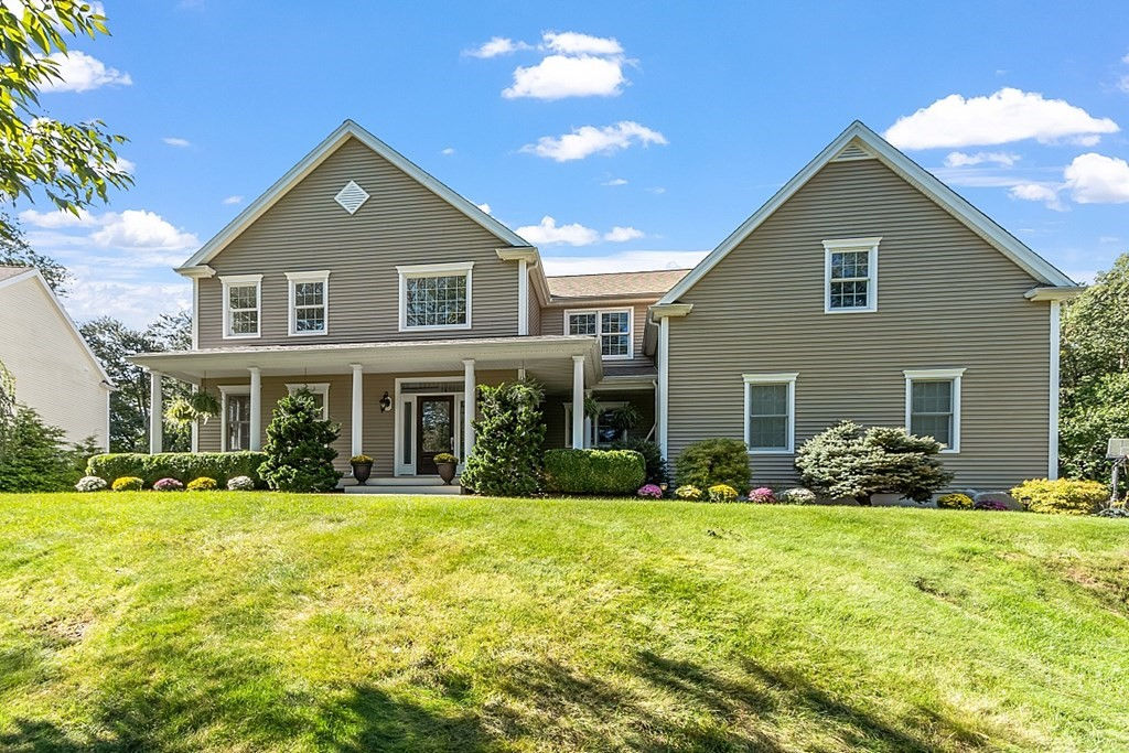 4 Brookside Rd, Southborough, MA 01772