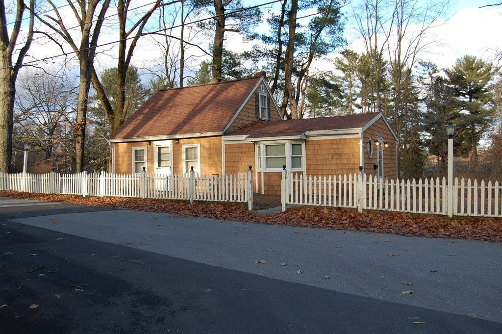 57 Shore Dr., Auburn, MA 01501